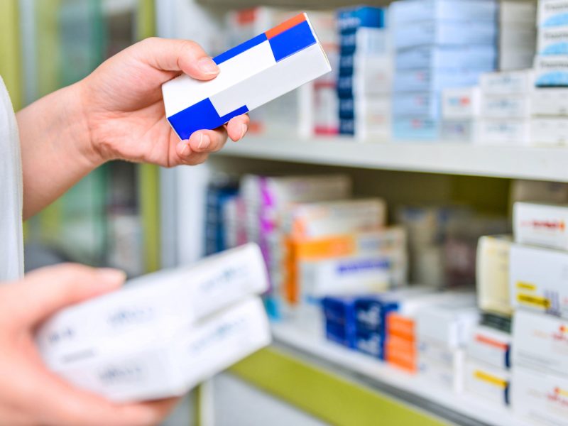 intermediación de medicamentos por parte de Cenabast a farmacias