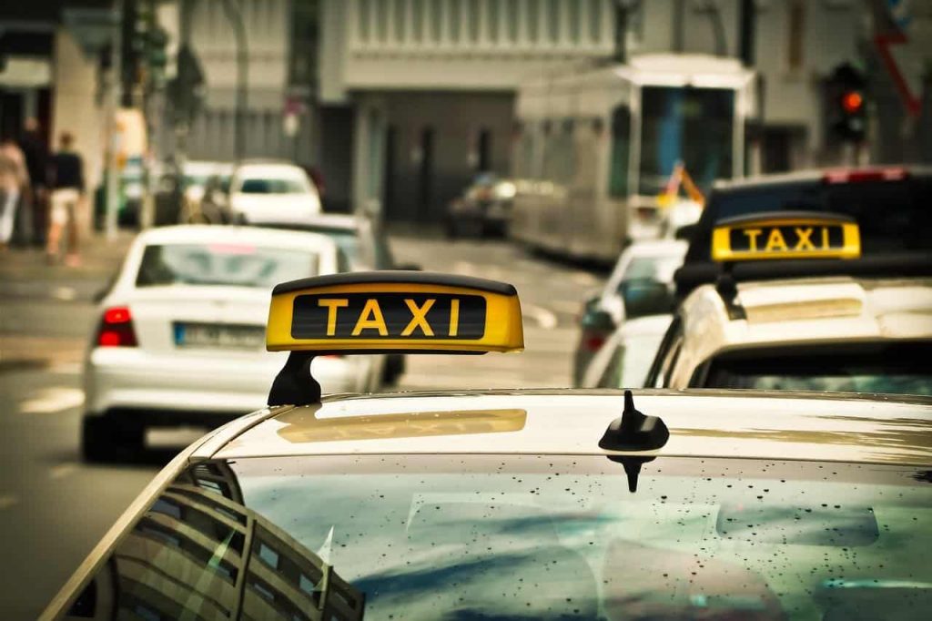 La guerra Uber v/s taxistas y la batalla por Perú